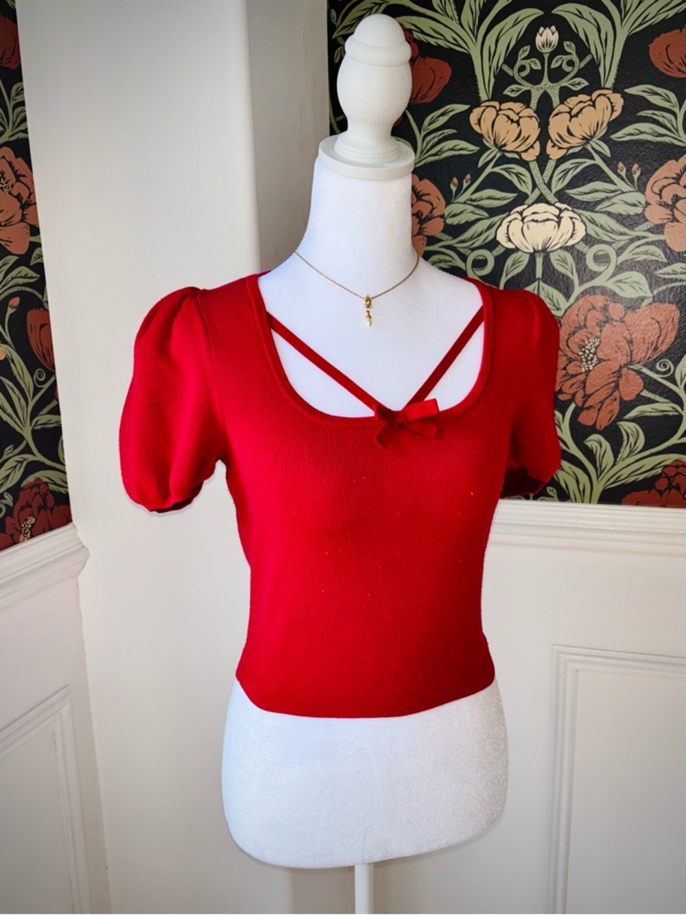 EXPRESS 🌹 Puff Sleeve Sweater Top